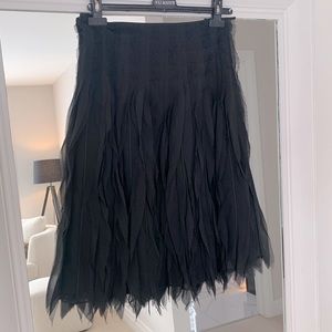 Elegant Black MAXMARA Feathered Skirt, 100% Silk